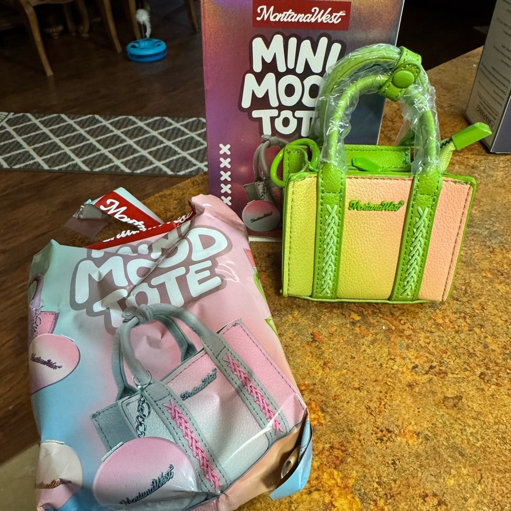 Mini Mood Tote in Lime and Lemon